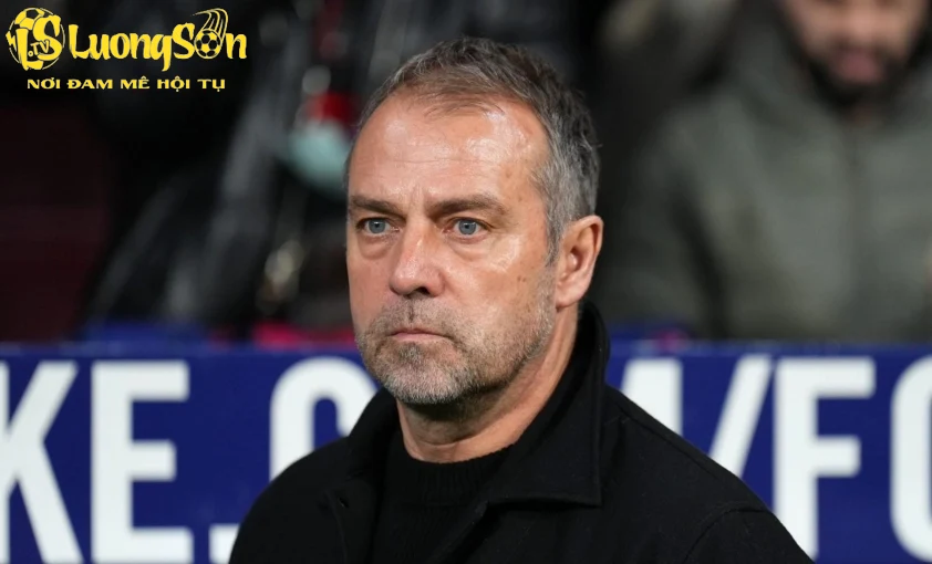 Hansi Flick dự kiến sẽ thực hiện hơn năm thay đổi trong đội hình Barcelona cho trận derby xứ Catalan